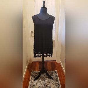 Kaktus Womans Long Black Tank with Lace Hem